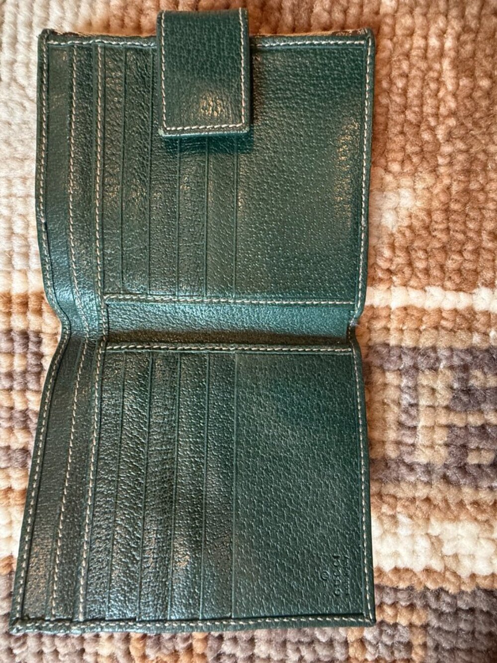 Vintage Gucci Brown/Beigh Monogrammed Canvas with Green Leather Piping Wallet - Picture 3 of 10